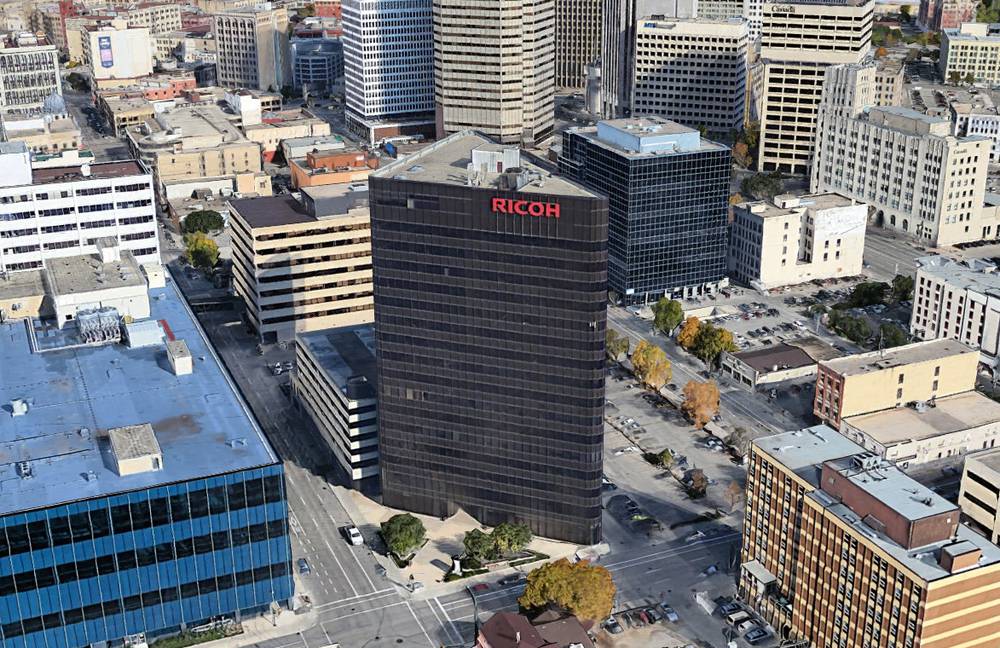 For Lease215 Garry Street, Winnipeg, MB Office Space Spacie