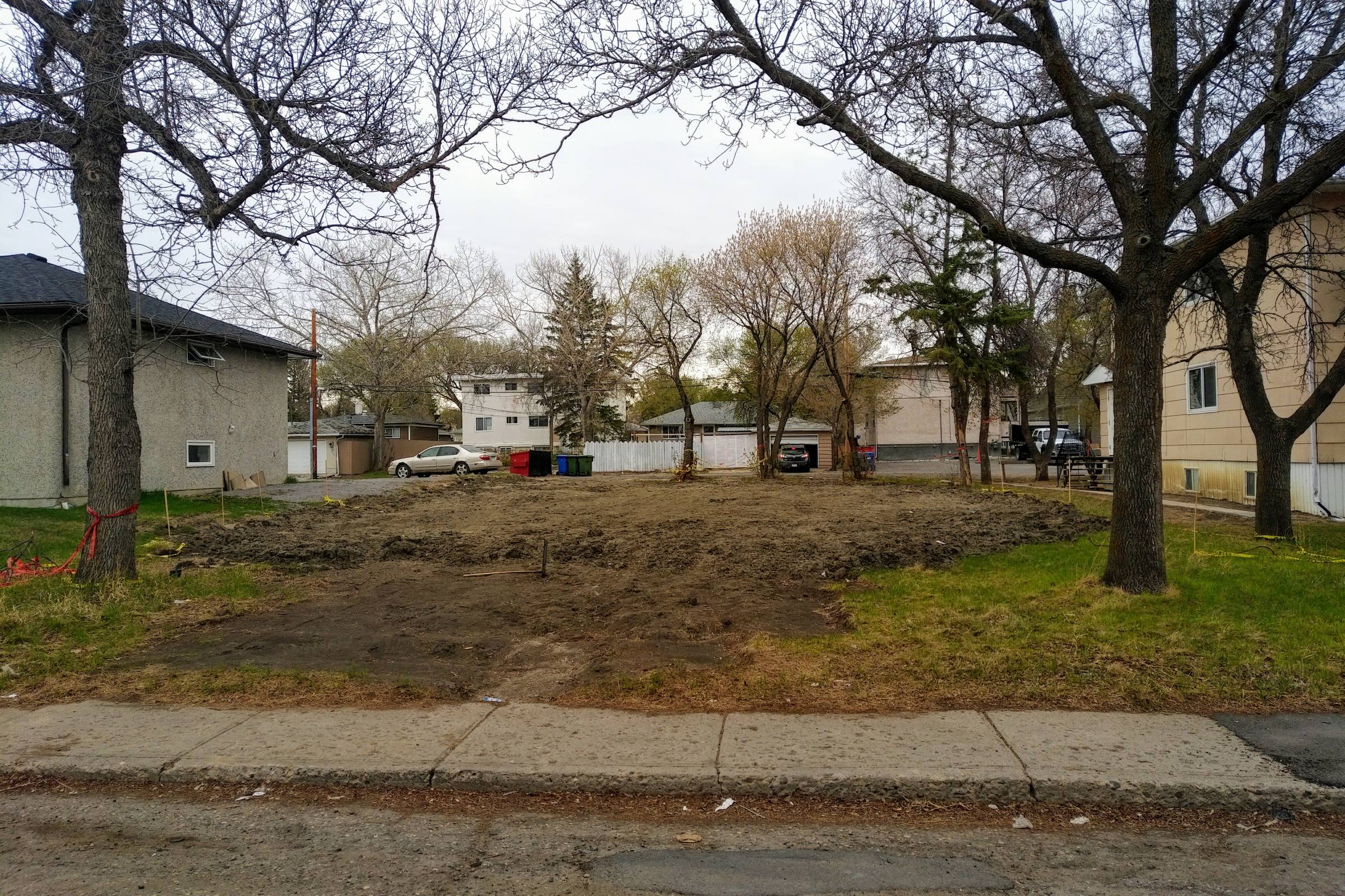 821 Empress St Development Opportunity! Lot for Sale in Rosemont!821
