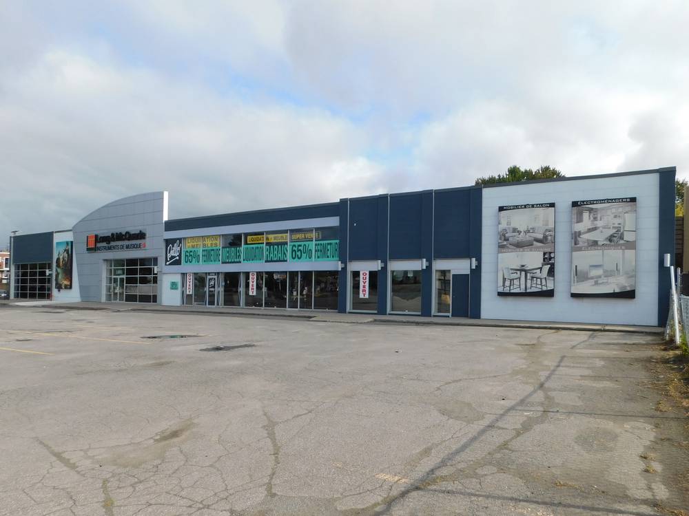 For Lease1877 Boulevard CuréLabelle, Laval, Québec Retail Space